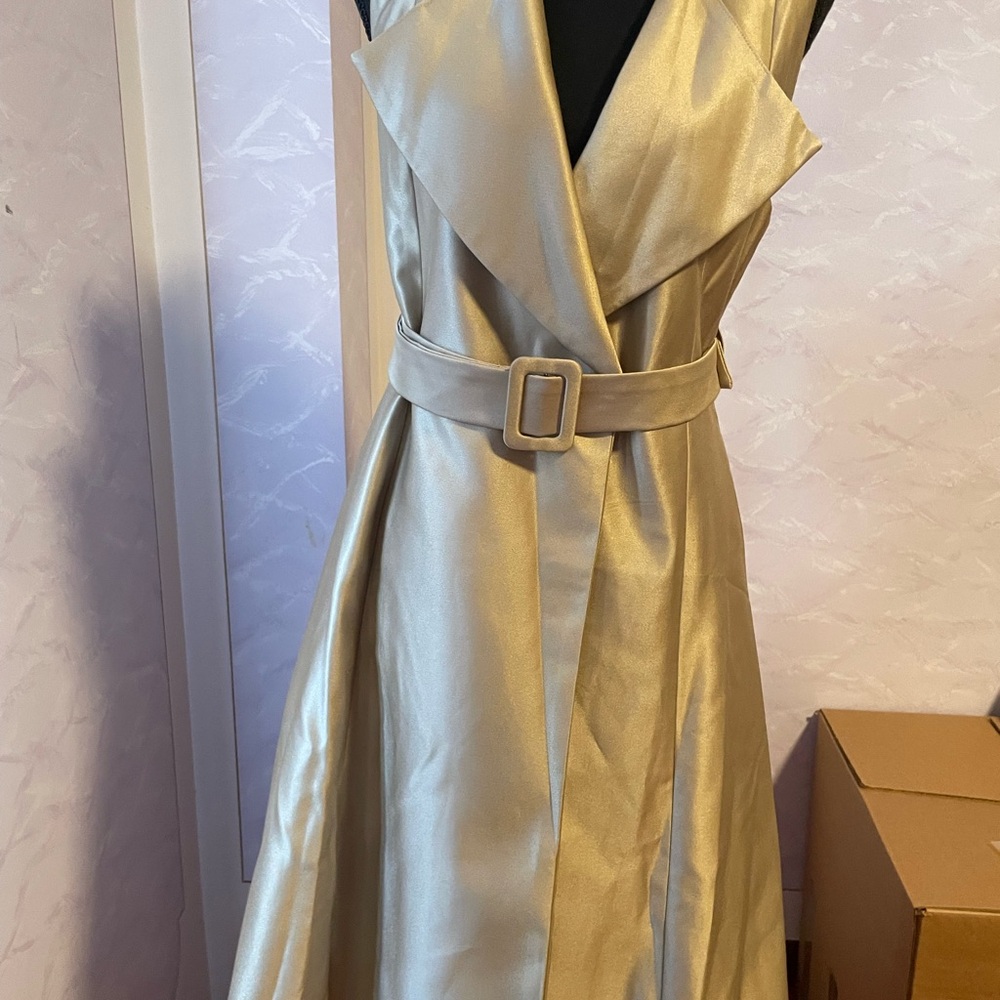 Finesse Asymmetrical Gold Coat